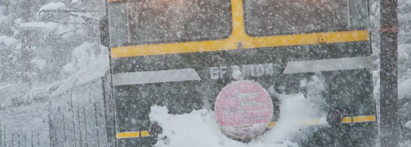 雪景7 2024新作 雪の結晶の中心に輝くラボグロウン・ダイヤモンド